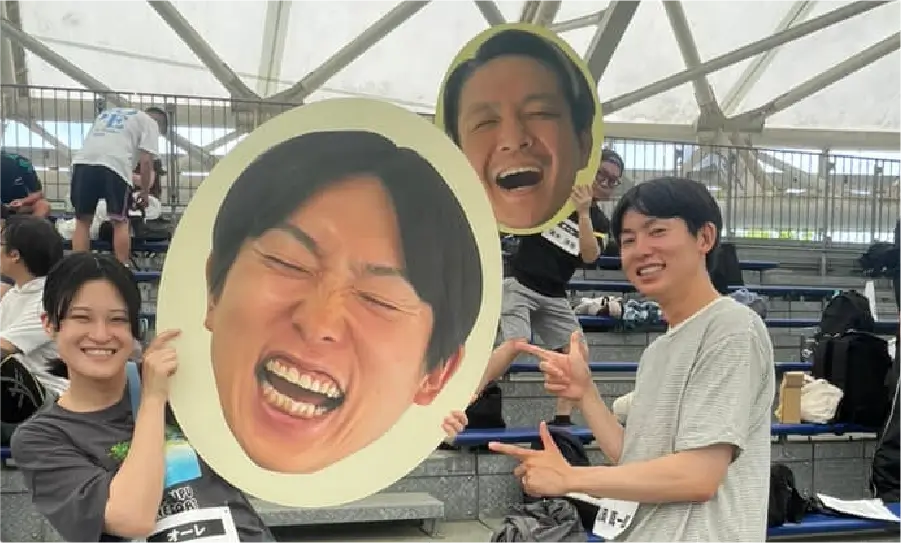 顔パネル表面